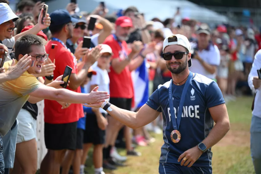 Anthony Jeanjean célèbre au Club France